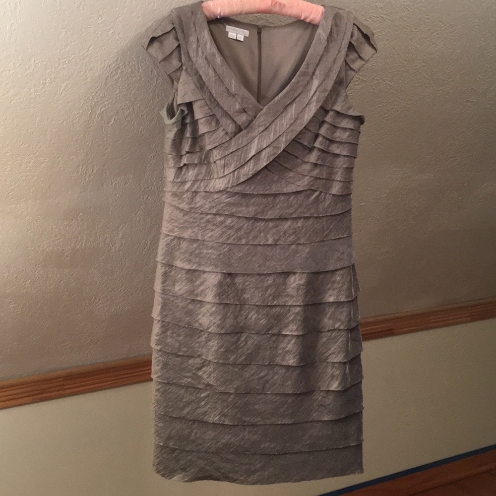 London Times tiered dress